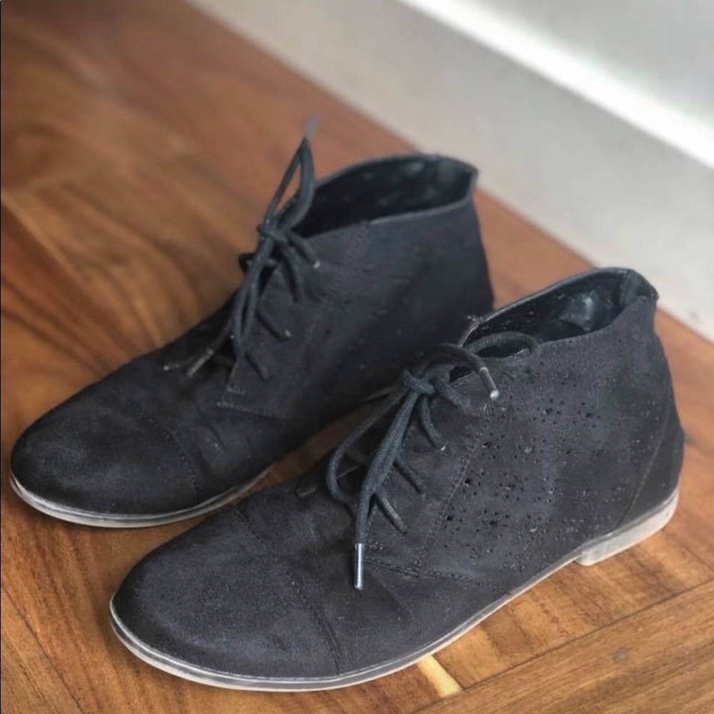 black booties